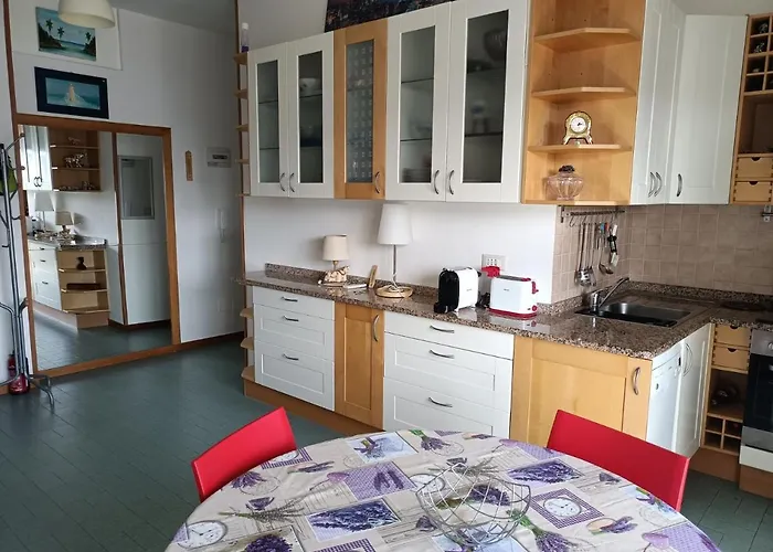 Casa Adriano Frontemare Wifi E Netflix Apartamento *