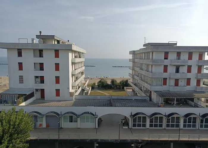 Casa Adriano Frontemare Wifi E Netflix Apartamento Lido Adriano